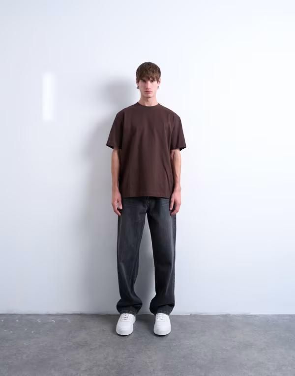 トップマン メンズ トップス Tシャツ リラックスフィット Topman relaxed fitshirt in chocolate チョコレート