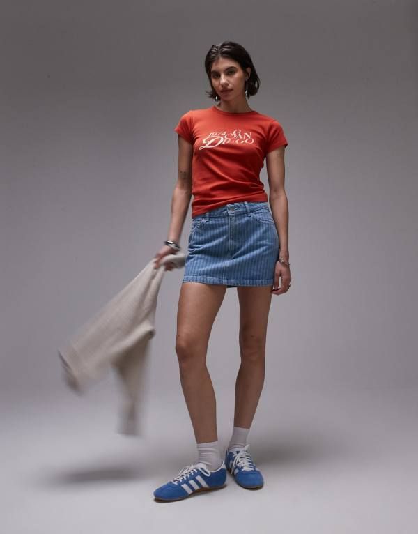 トップショップ レディース ボトムス スカート ミニ デニム Topshop denim pelmet mini skirt in bleach stripe Blue ブルー