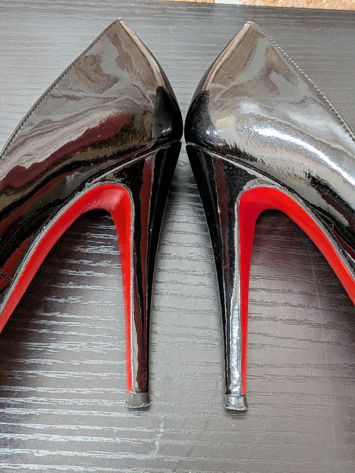 美品】クリスチャン ルブタン Louboutin エナメル パンプス ブラック
