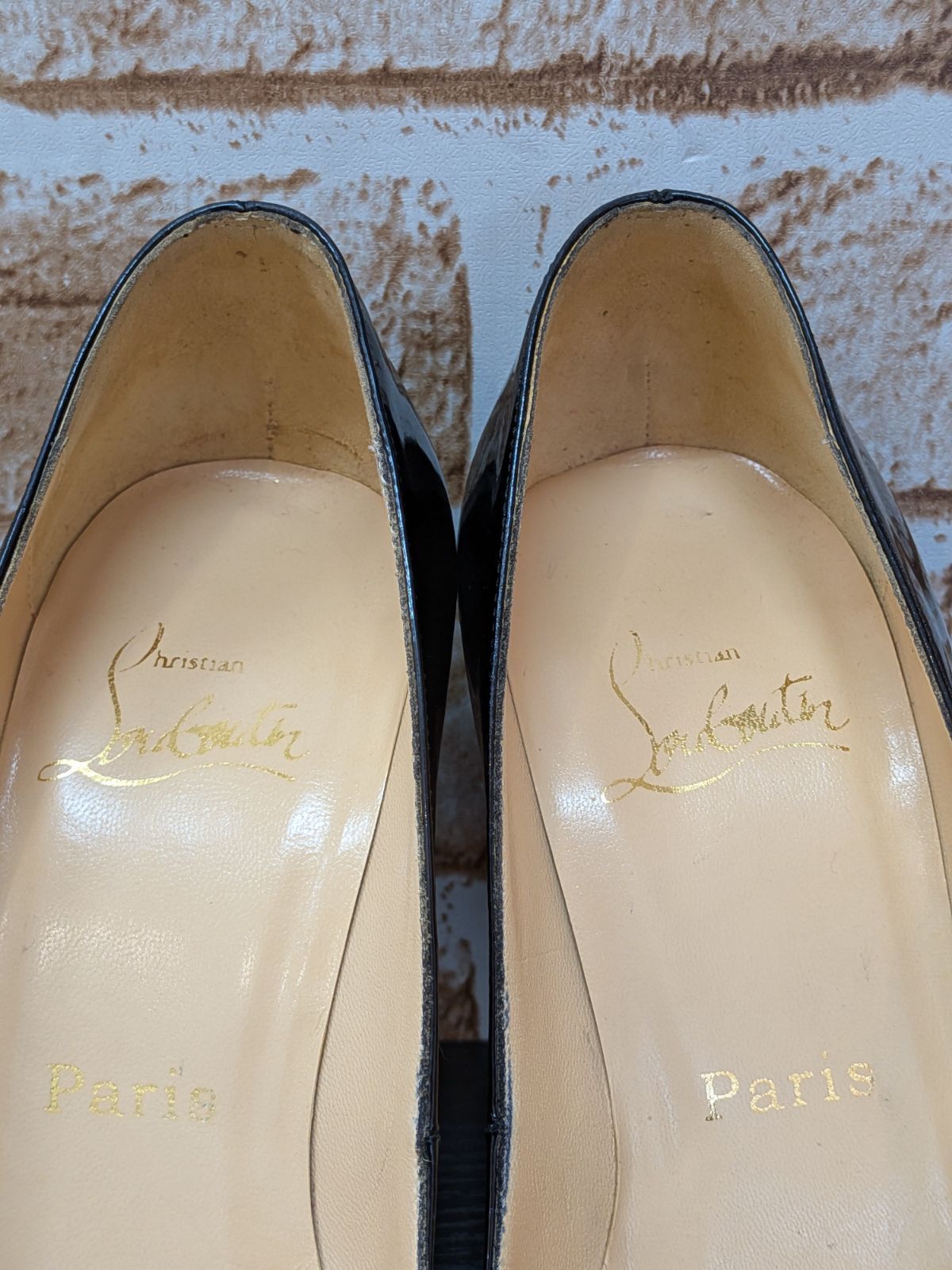 美品】クリスチャン ルブタン Louboutin エナメル パンプス ブラック