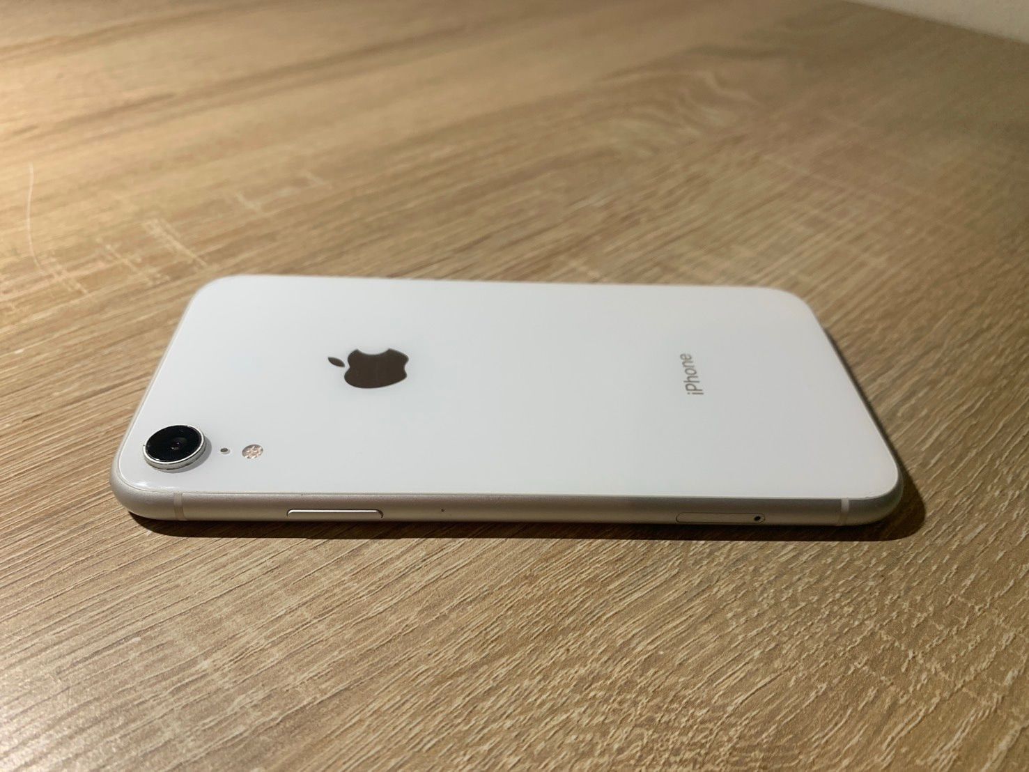 iPhone XR 128GB ホワイト ジャンク品 - メルカリ