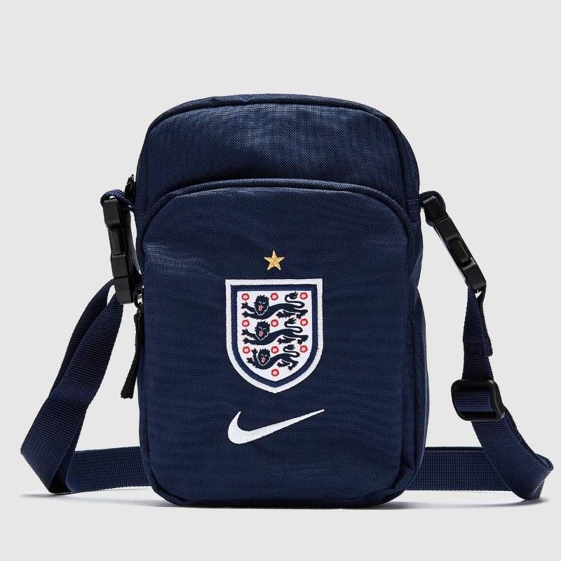 【送料無料・匿名配送】Nike ナイキ イングランド代表 2026 公式 クロスボディ バッグ 紺 スリーライオンズ ショルダー 新品 正規品 10,066円