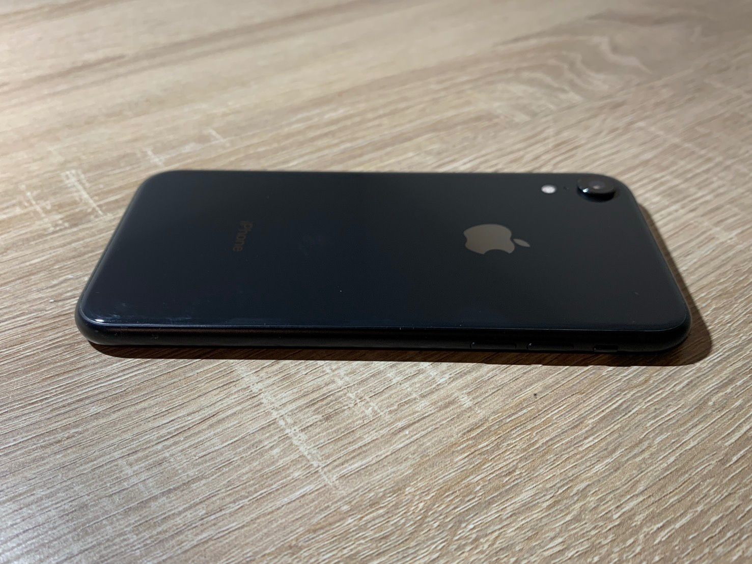 iPhone XR 64GB ブラック 動作確認済 やや傷あり - メルカリ