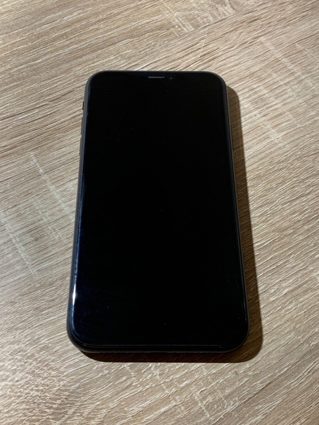 iPhone XR 64GB ブラック 動作確認済 やや傷あり - メルカリ