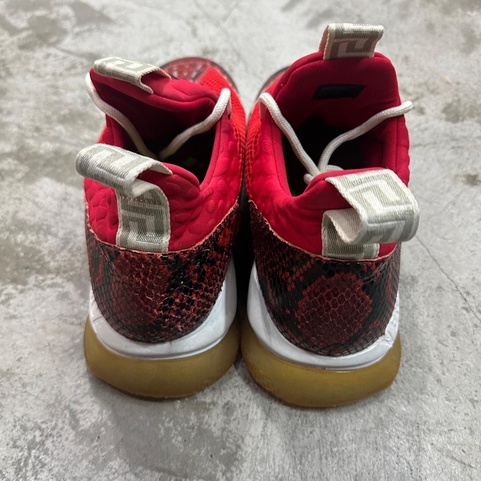 VERSACE chain reaction チェーンリアクション スニーカー