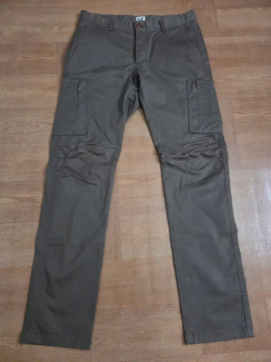 C.P. COMPANY シーピーカンパニー ランズ ジッパーポケット ズボン 出品