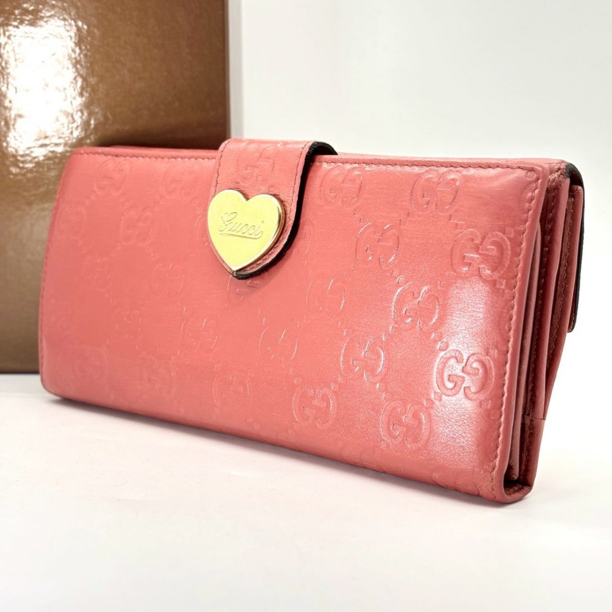 【甘さを秘めた余韻】　GUCCI　グッチシマ ラブリーハート Wホック 長財布 レザー ゴールド金具　ピンク