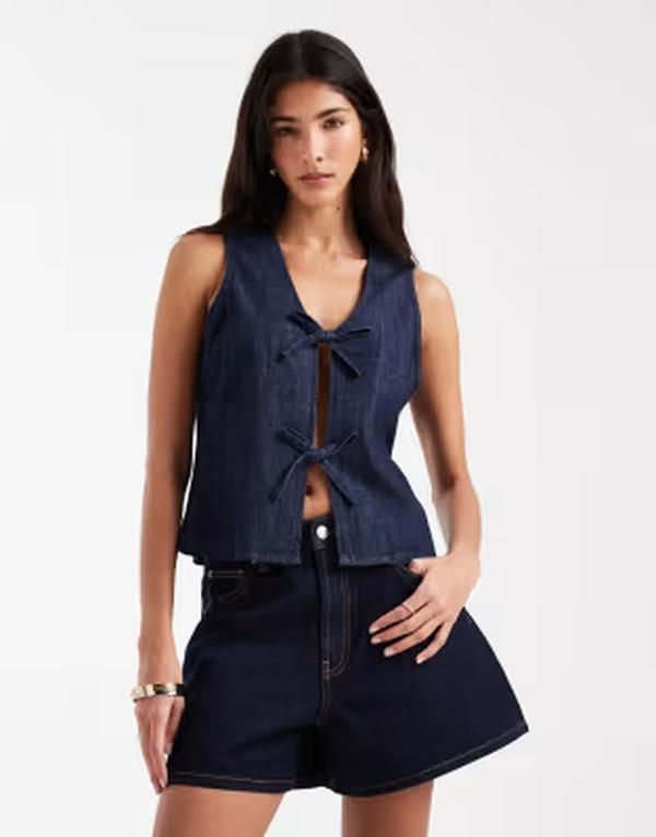 ヴェロモーダ レディース トップス ベスト ノースリーブ デニム Vero Moda tie front sleeveless denim top in dark rinse wash Dark Bl