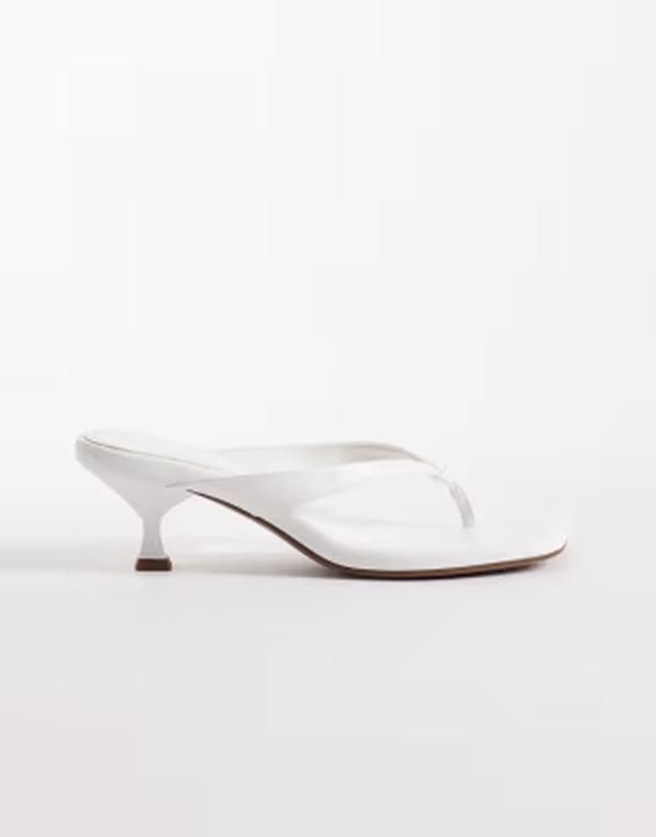 エイソス レディース シューズ サンダル ヒール ASOS DESIGN Havana toe thong kitten heel sandals WHITE ホワイト