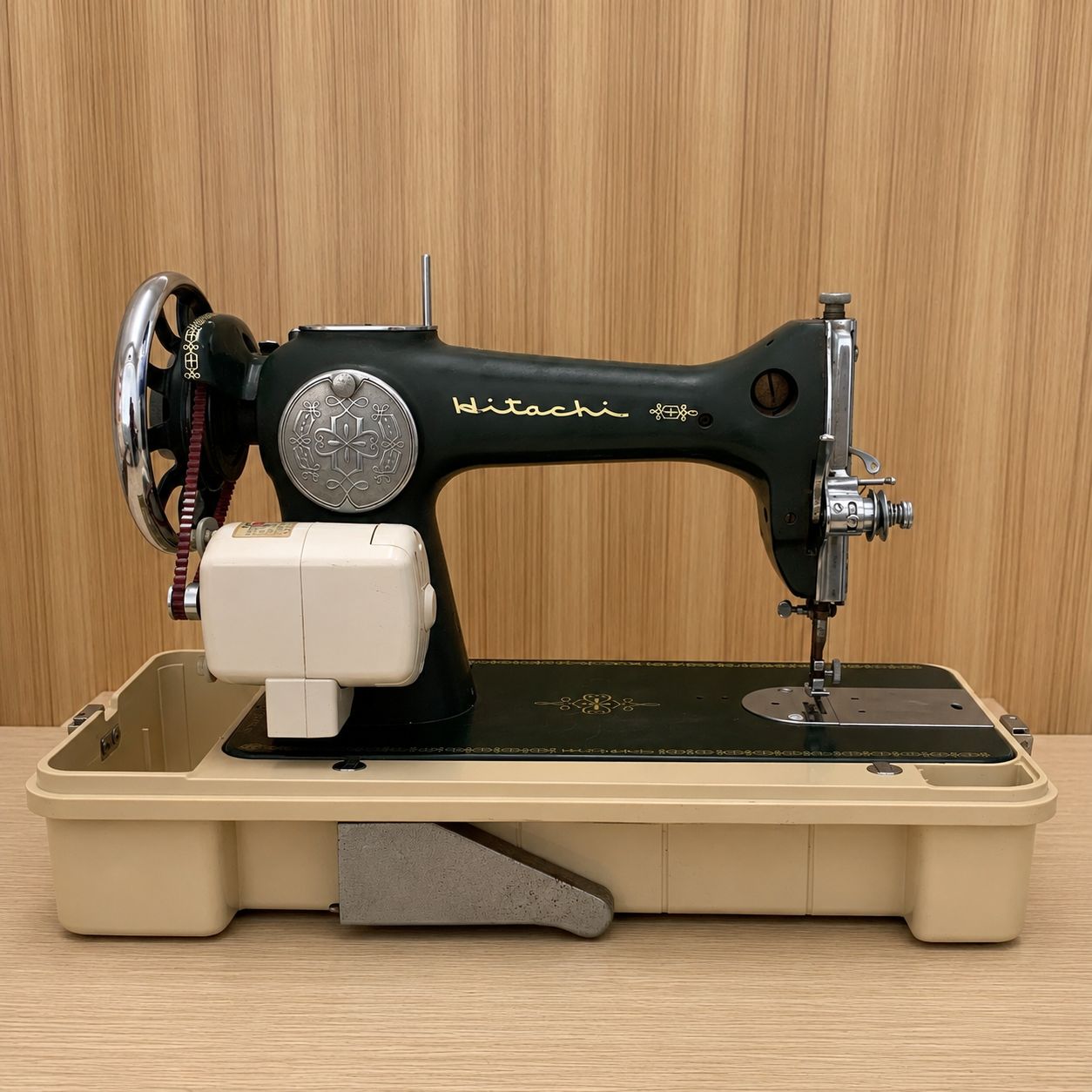HITACHI（日立）足踏みミシン 本体 おまけ付き A475 - メルカリ