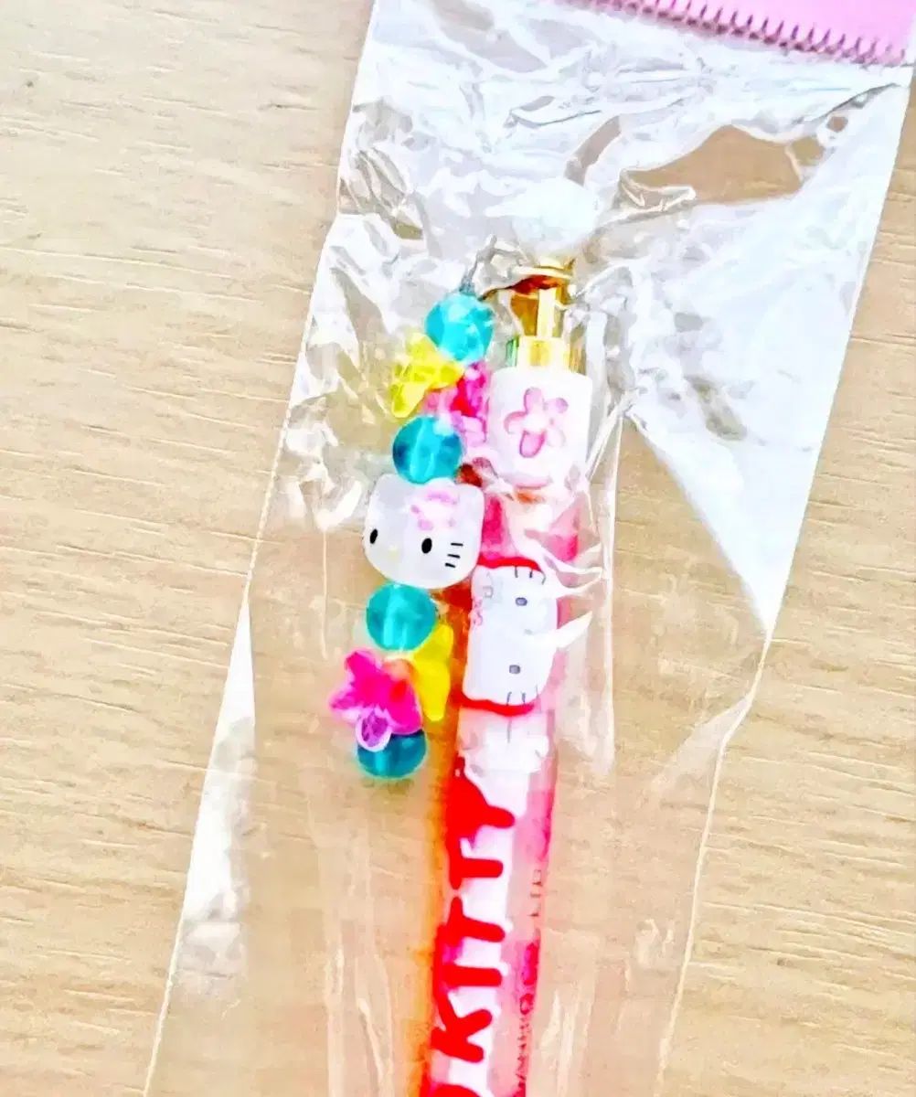 さくらんぼハローキティ ボールペン ビーズ ハローキティ ボールペン