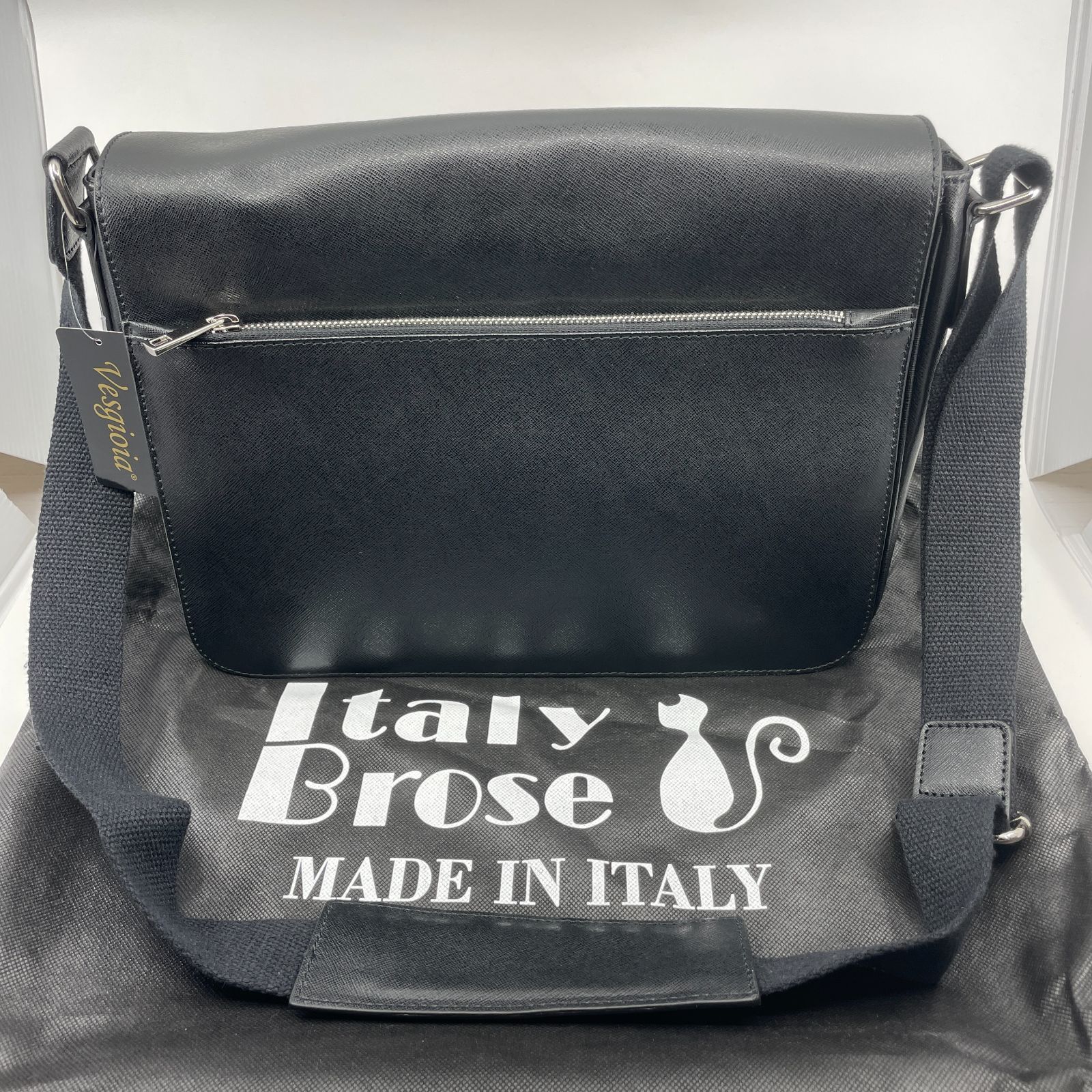 Vesgiora ショルダーバッグ　メッセンジャーバッグ　ブラック　レザー　イタリアンカーフ