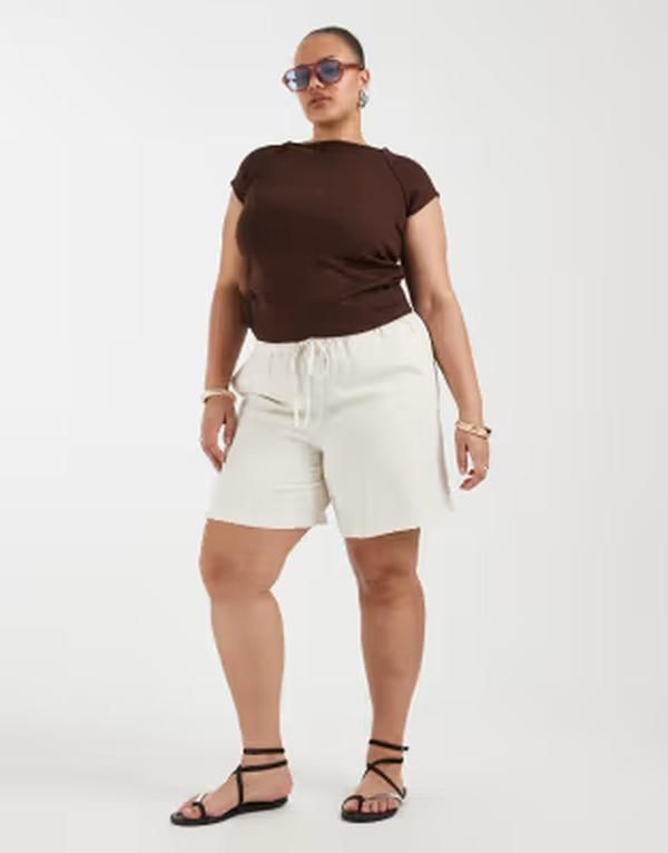オンリーカーブ レディース ボトムス ハーフパンツ・ショーツ ショートパンツ リネン ONLY Curve linen blend shorts in creamoonbeam クリーム