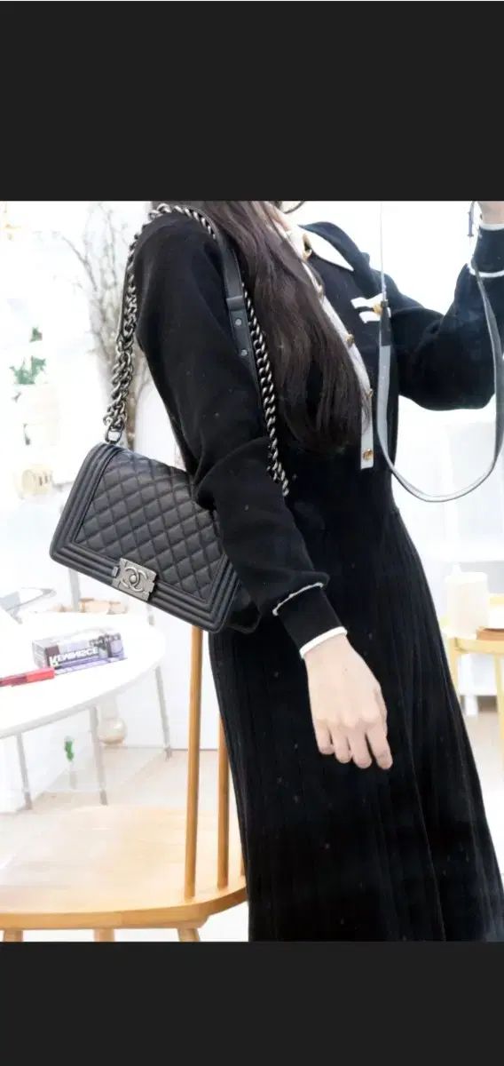 シャネル ボーイシャネル ミディアム キャビア シルバー金具 クロス/ショルダーバッグ 正規品 S級 (鑑定書O)
