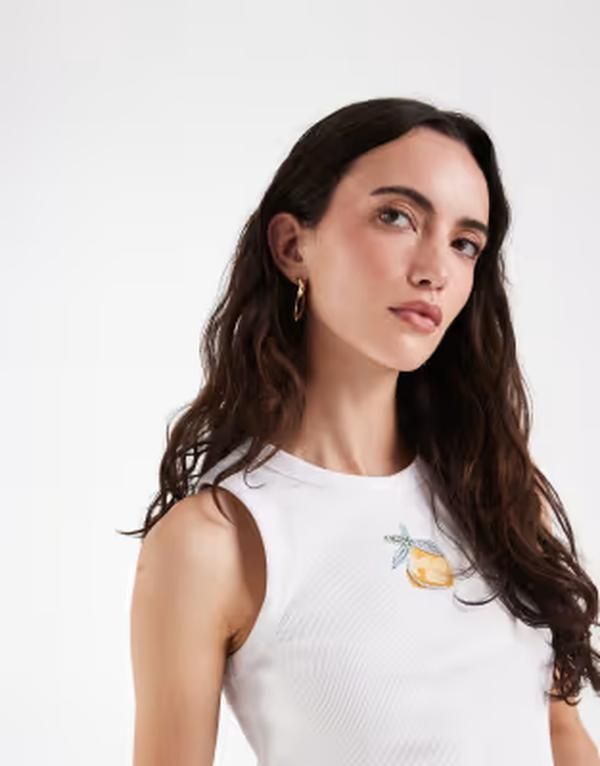 エイソス レディース トップス ベスト グラフィック ASOS DESIGN scoop tank top with embellished lemons graphic WHITE ホワイト