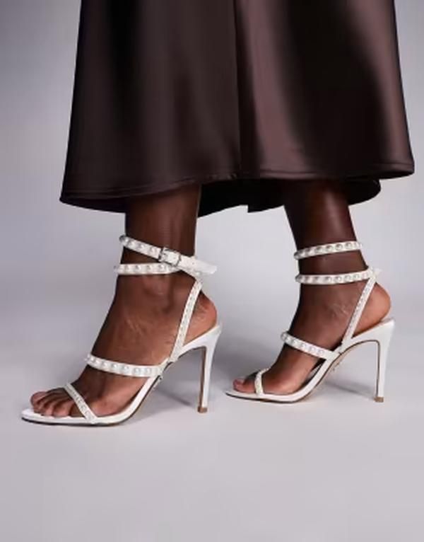 スティーブ マデン レディース シューズ サンダル Tシャツ ヒール Steve Madden Teena strappy faux pearl higheels Pearl パール