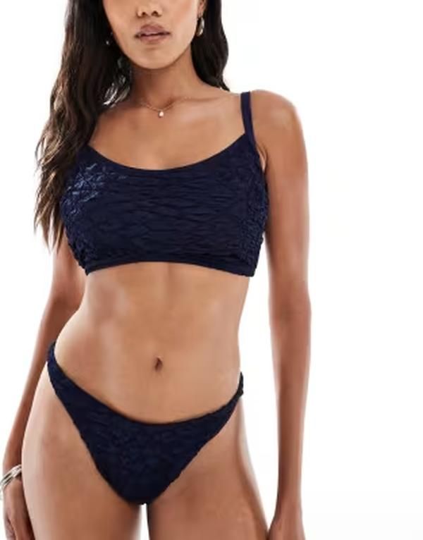 エイソス レディース 水着 トップのみ ASOS DESIGN Fuller Bust courtney hidden underwire textured bikini crop top Navy