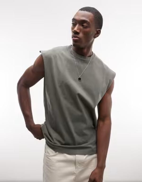 ウィークデイ メンズ トップス Tシャツ ノースリーブ Weekday oversized sleeveless Tshirt Washed khaki カーキ