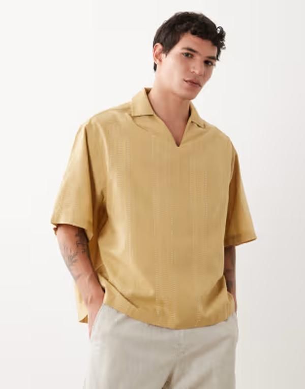 エイソス メンズ トップス シャツ ASOS DESIGN boxy oversized overhead textured shirt in yellow イエロー
