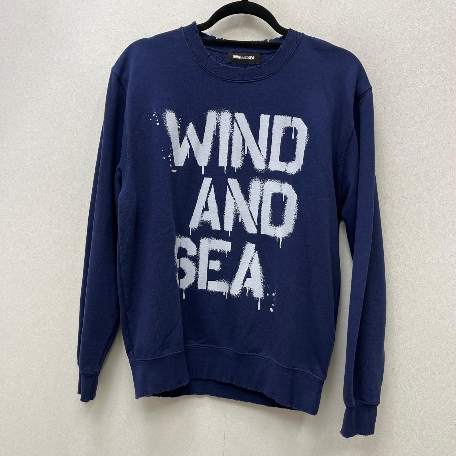 【加古川店】 中古 WIND AND SEA | ウィンダンシーウインダンシー スウェット SPRAY LOGO CREWNECK SWEATSHIRT WDS-O-ATTD-25-Q1-CS-03 ネイビー サイズ：S 【103】
