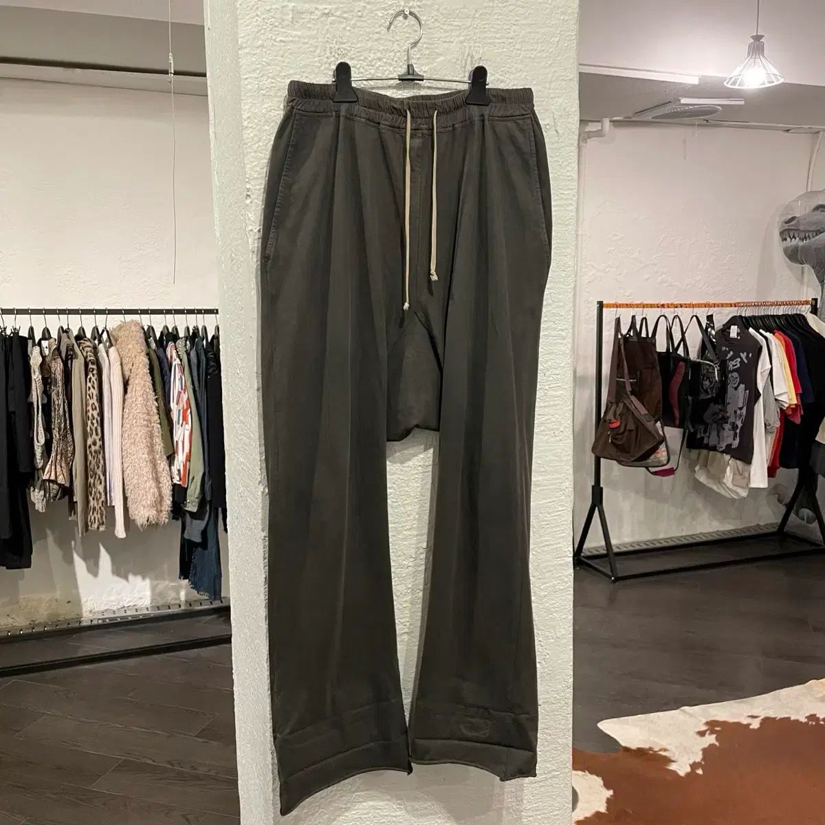 LE SSERAFIM TRACK PANTS（Black） S
