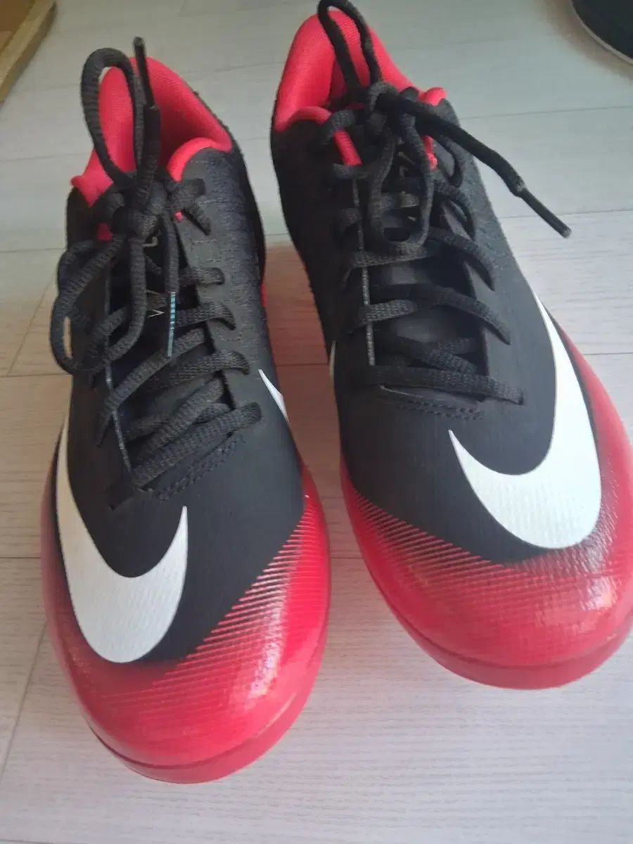 NIKE スパイク 250 出品