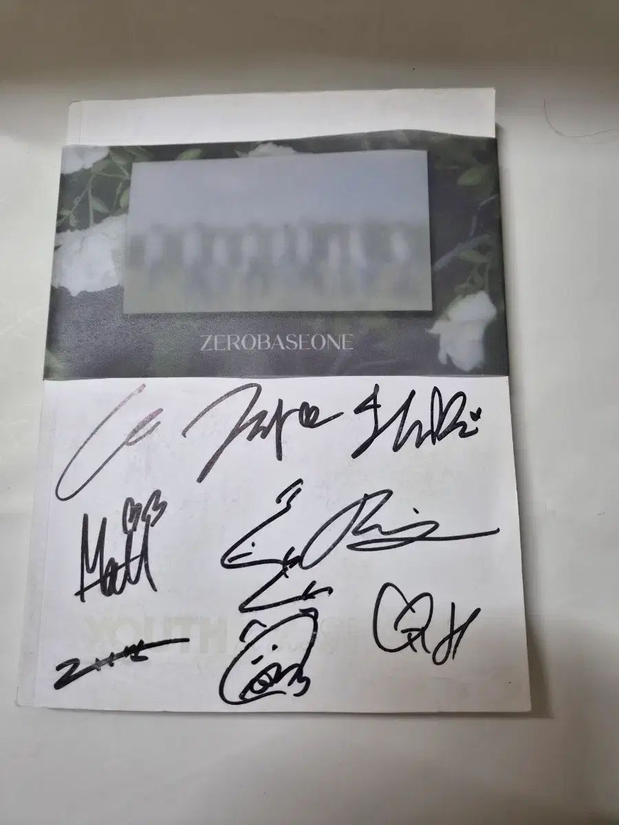 ZEROBASEONE(ゼロベースワン・ZB1・ゼベワン) デビューアルバム youth in the shade サイン cd 投稿します