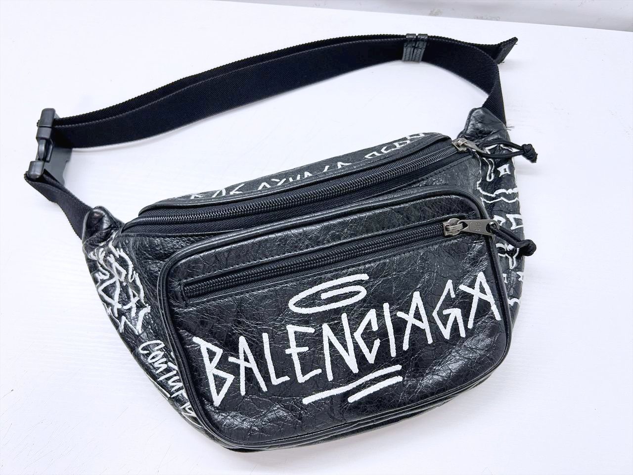 良好品 BALENCIAGA バレンシアガ グラフィティ ベルトバッグ ボディ