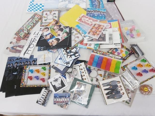 Kis-My-Ft2　CD＋アルバム、グッズのセット Kis-My-Ft2 詰合せ CD DVD キスマイくじ 等 グッズセット - メルカリ