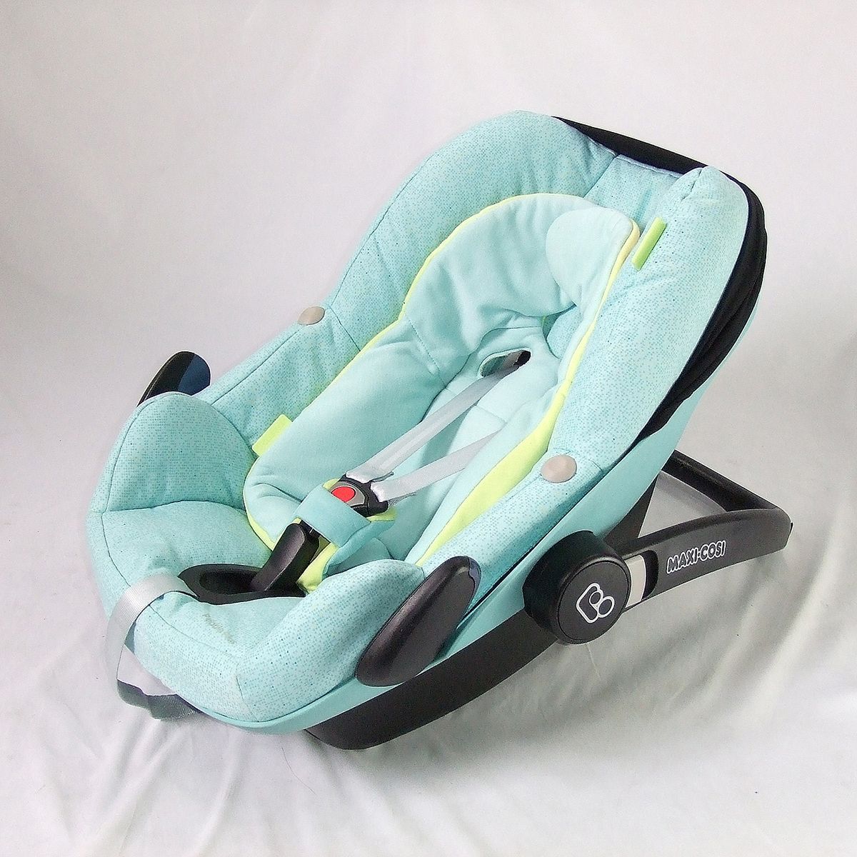 お得っ！厳選中古】チャイルドシート Maxi-Cosi マキシコシ Pebble 