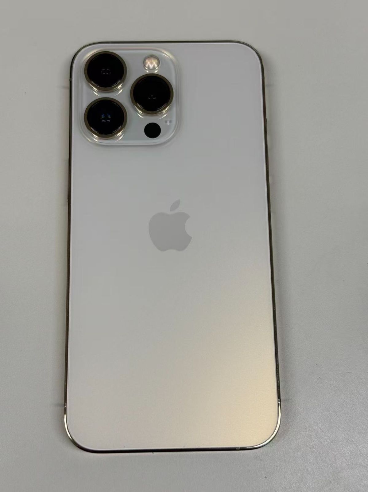 iPhone13 Pro 256GB Gold バッテリー100% SIMフリー - メルカリ