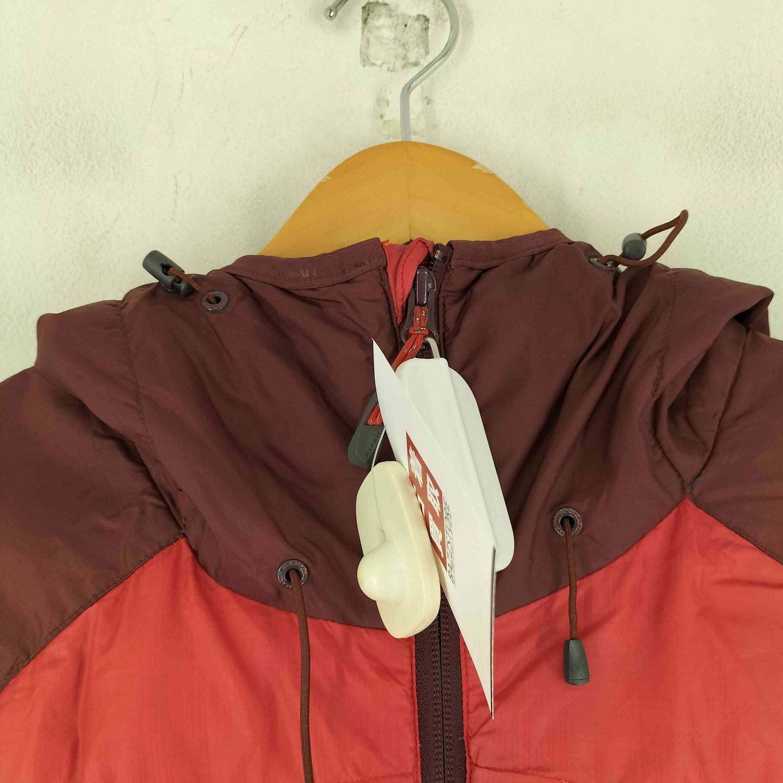 マムート MAMMUT ロゴ刺繍 フーデッドダウンジャケット メンズ import 