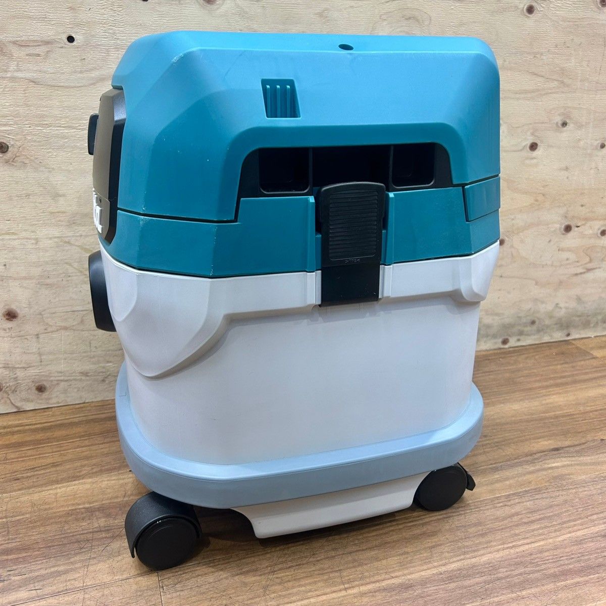 美品 マキタ (makita) 集じん機 乾湿両用 VC1500 【中古】【船橋馬込店 