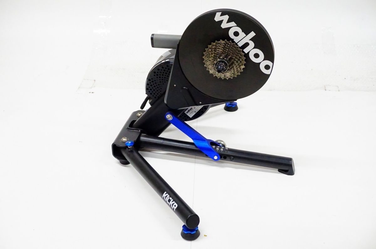 WAHOO 「ワフー」 KICKR V4 WF113 スマートトレーナー / バイチャリ名古屋大須店