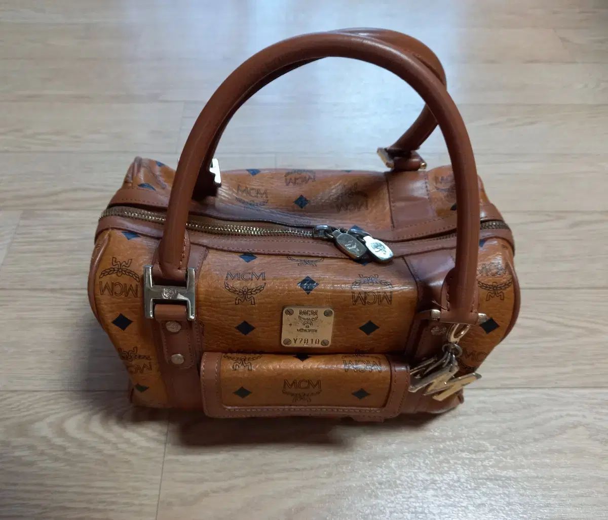 MCM エム シー エム バッグ