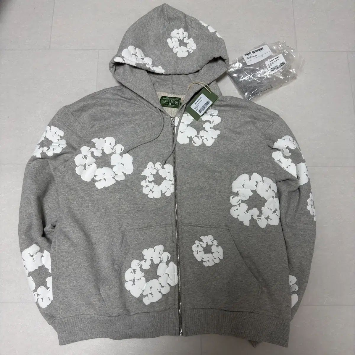 新品 XL DENIM TEARS(デニムティアーズ) コットン リー フーディー ジップアップ グレー