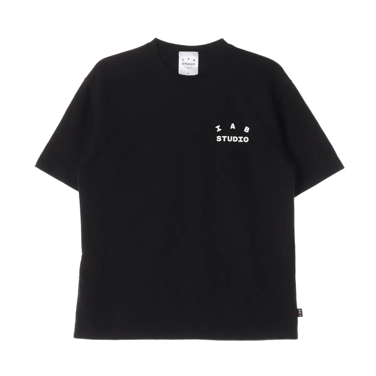 IAB Studio シグネチャー バックロゴ プリント Tシャツ