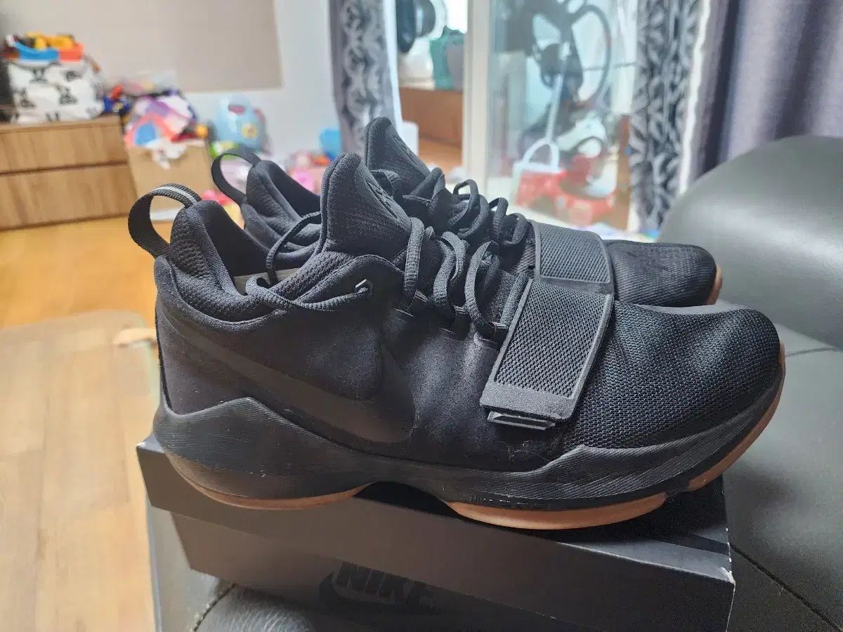 ナイキ バスケシューズ pg1 出品
