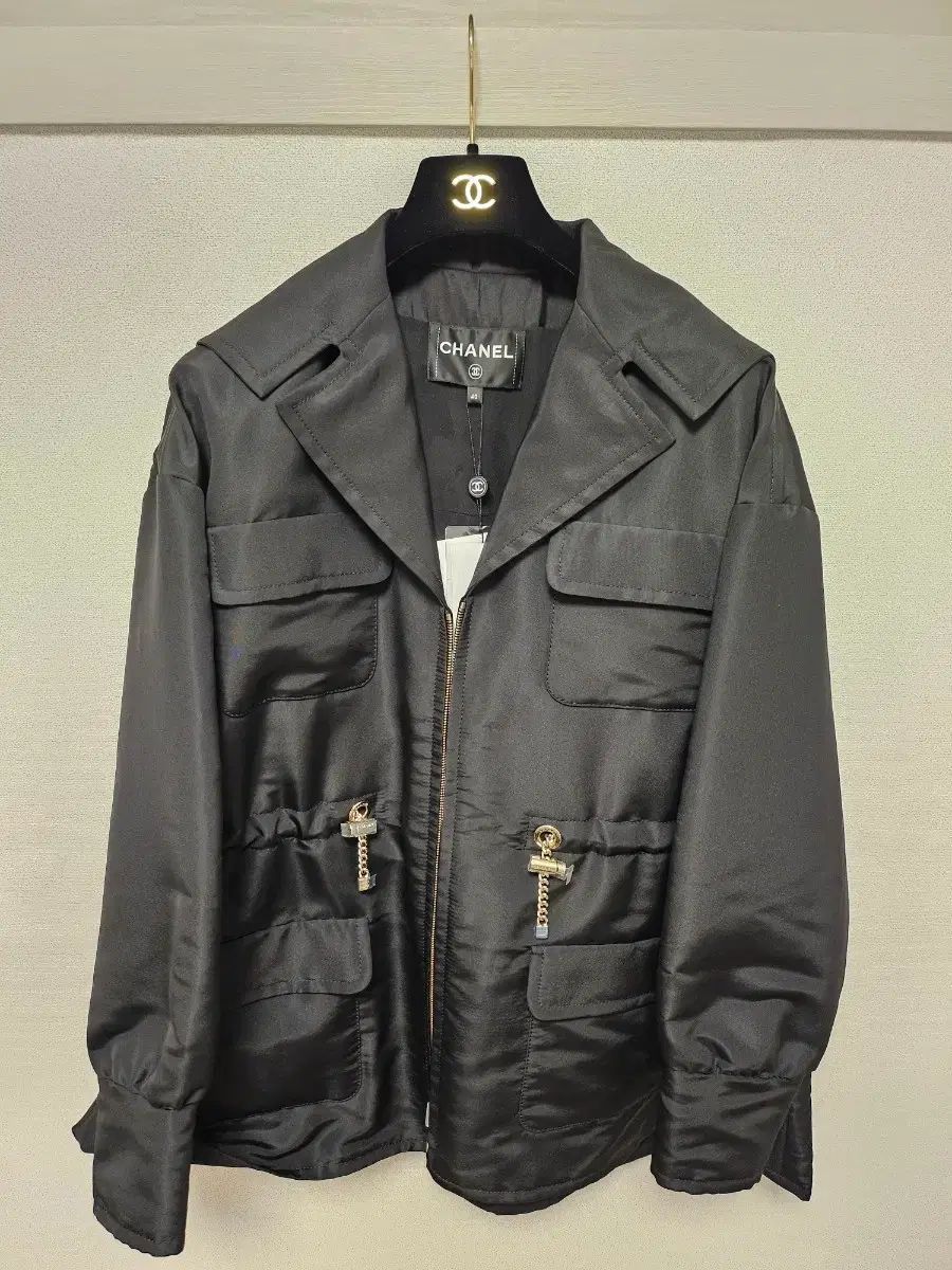 (新品) 23B ブラックジャケット P75490 アウターウェア 40