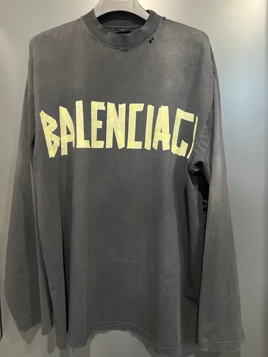 新品級 国内店舗購入版 バレンシアガ テープロゴ ロングスリーブ 2