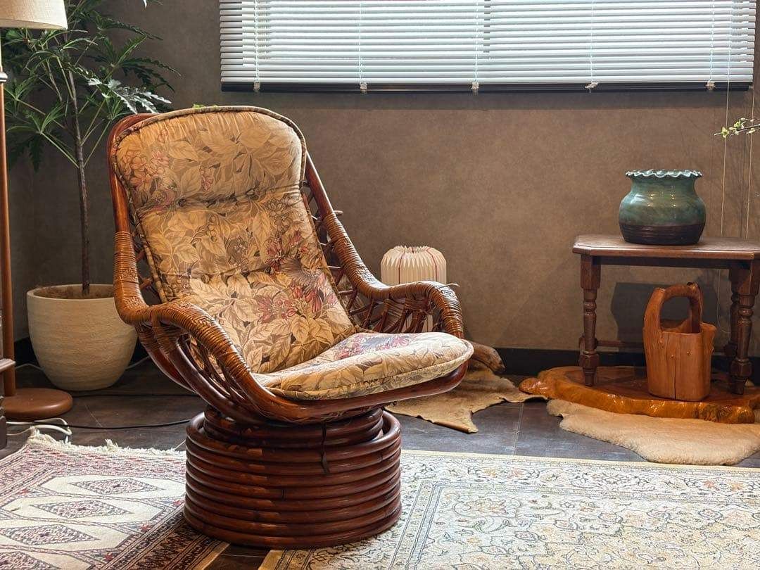 KOIZUMI ラタン回転チェア　リゾートチェア　籐　ソファ　レトロ家具　IG KOIZUMI ラタン回転チェア リゾートチェア 籐 ソファ レトロ家具 IG