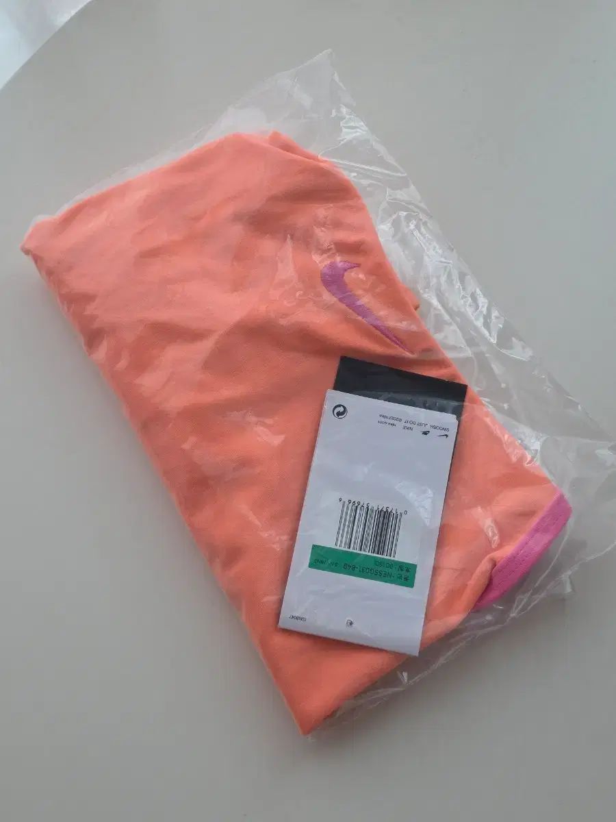 ナイキ Tバック Tシャツ 30 オレンジ 未開封
