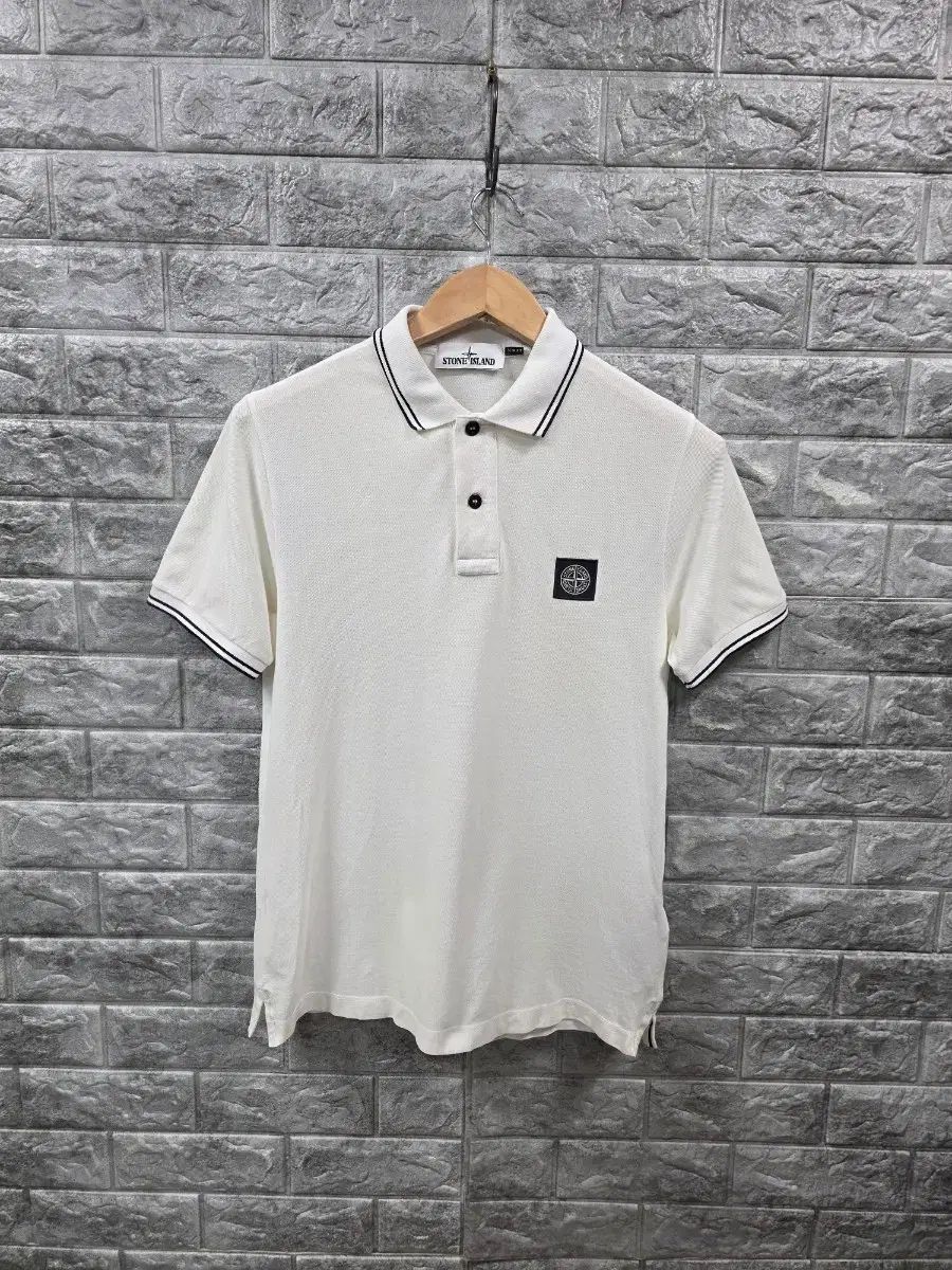 正規品 STONE ISLAND ストーンアイランド 白 半袖 カラーTシャツ サイズ 95 男女ユニセックス