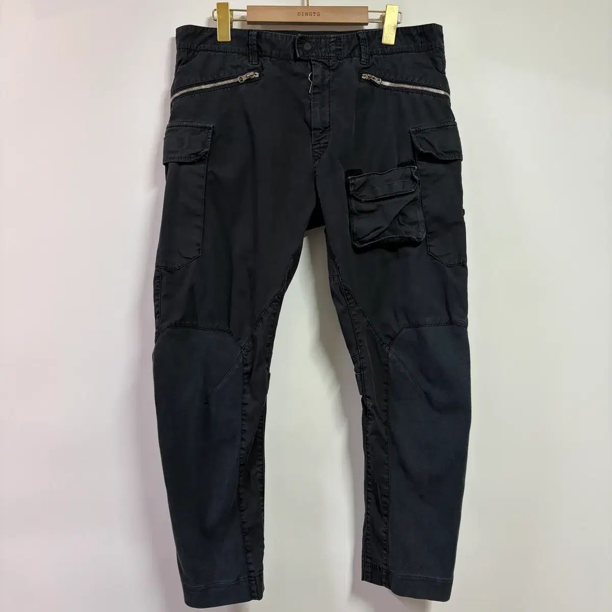 33 ストーンアイランド バックル カーゴ パンツ