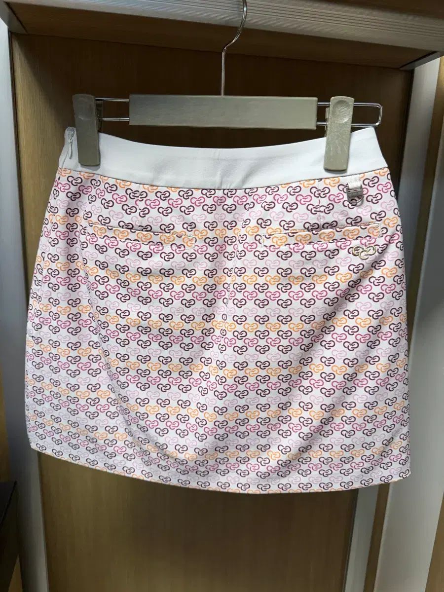 (新品)マックケイソン 24サイズ ピンク ハート パータン スカート