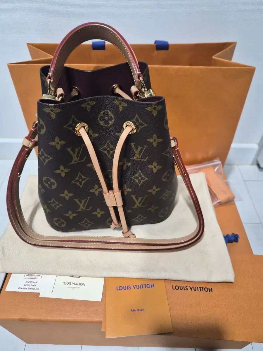 Louis Vuitton NEO BB バケットバッグ
