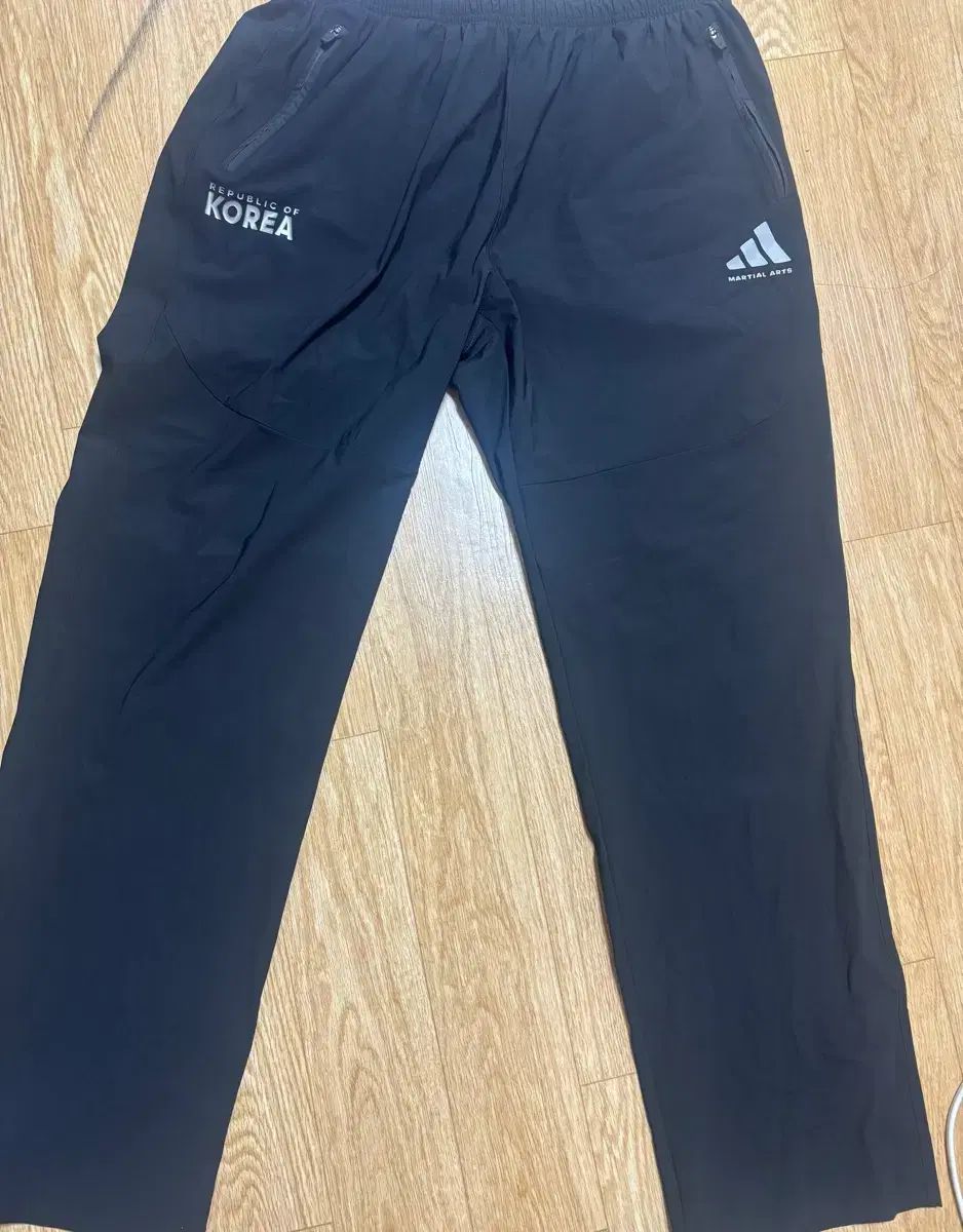 テコンドー ジップアップ 半袖 ズボンのお金で出品