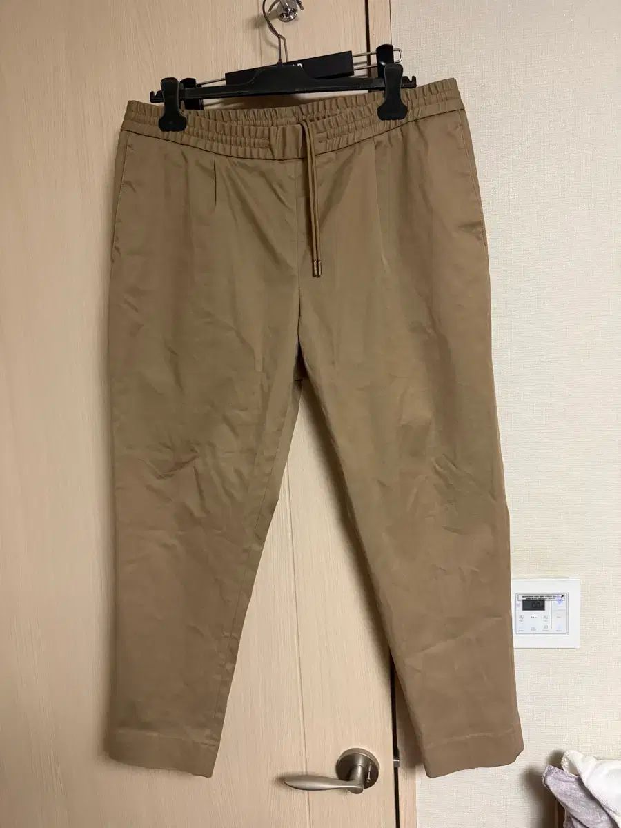 モンクレール シャーリング コットン パンツ