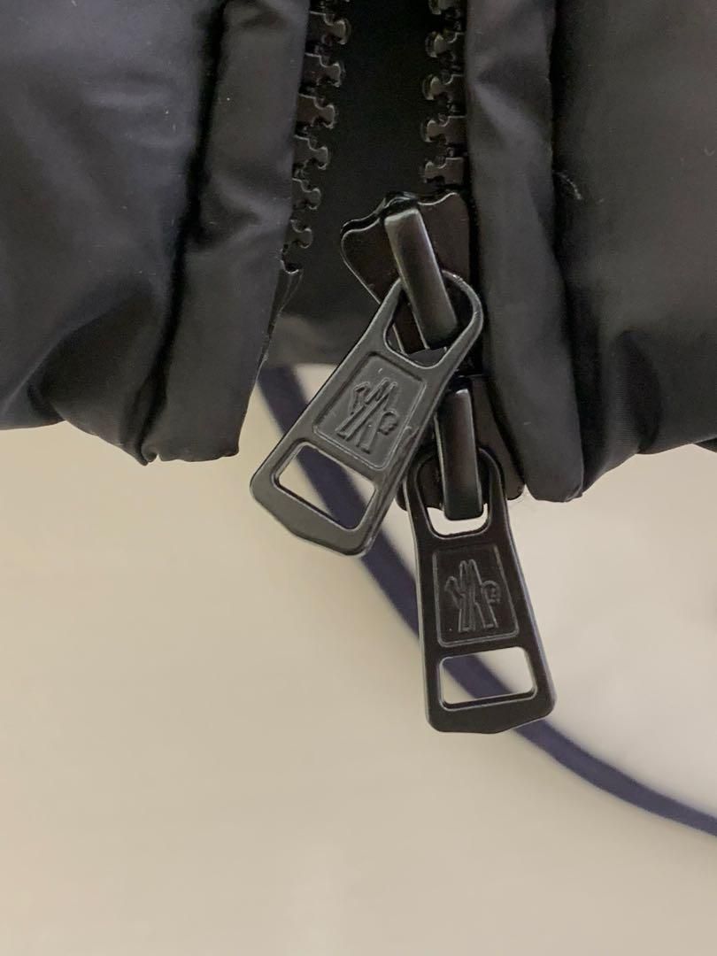 MONCLER ブラック ダウンベスト｜本日限定特価｜新品未使用 - メルカリ