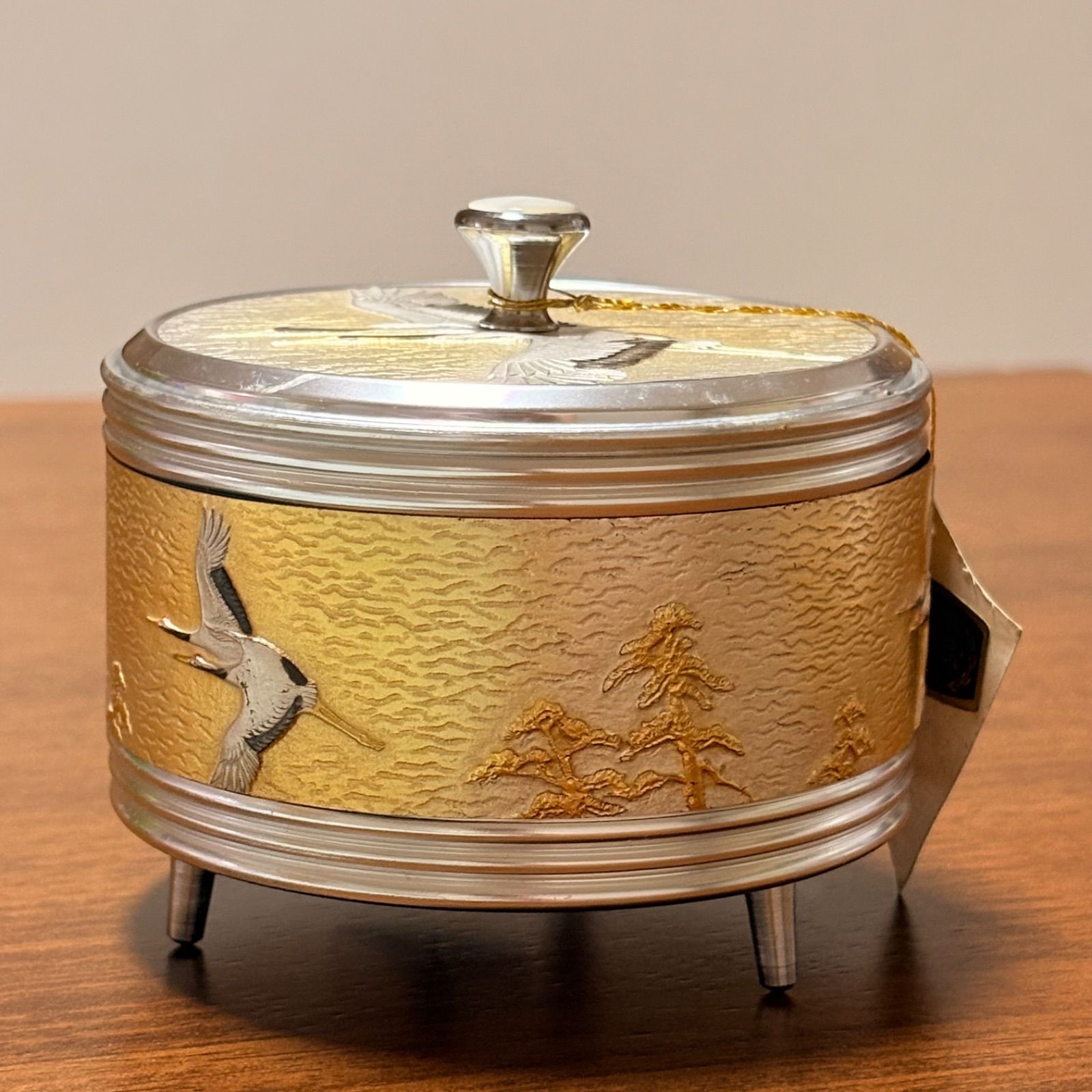 Vintage 金属浮彫り オルゴール置物